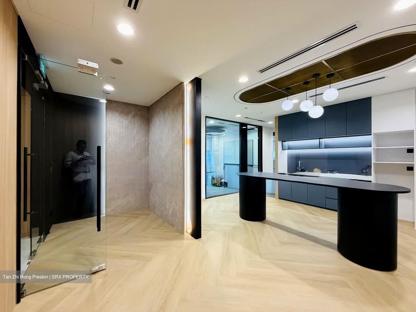 Chevron House (D1), Office #588636121